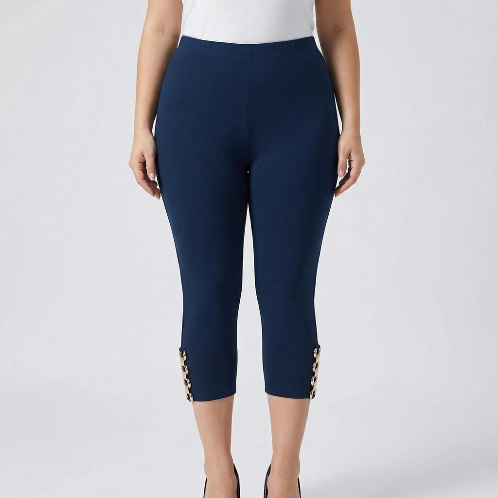 Capri-broek tot halverwege de kuit in plusmaat met kettingdetail
