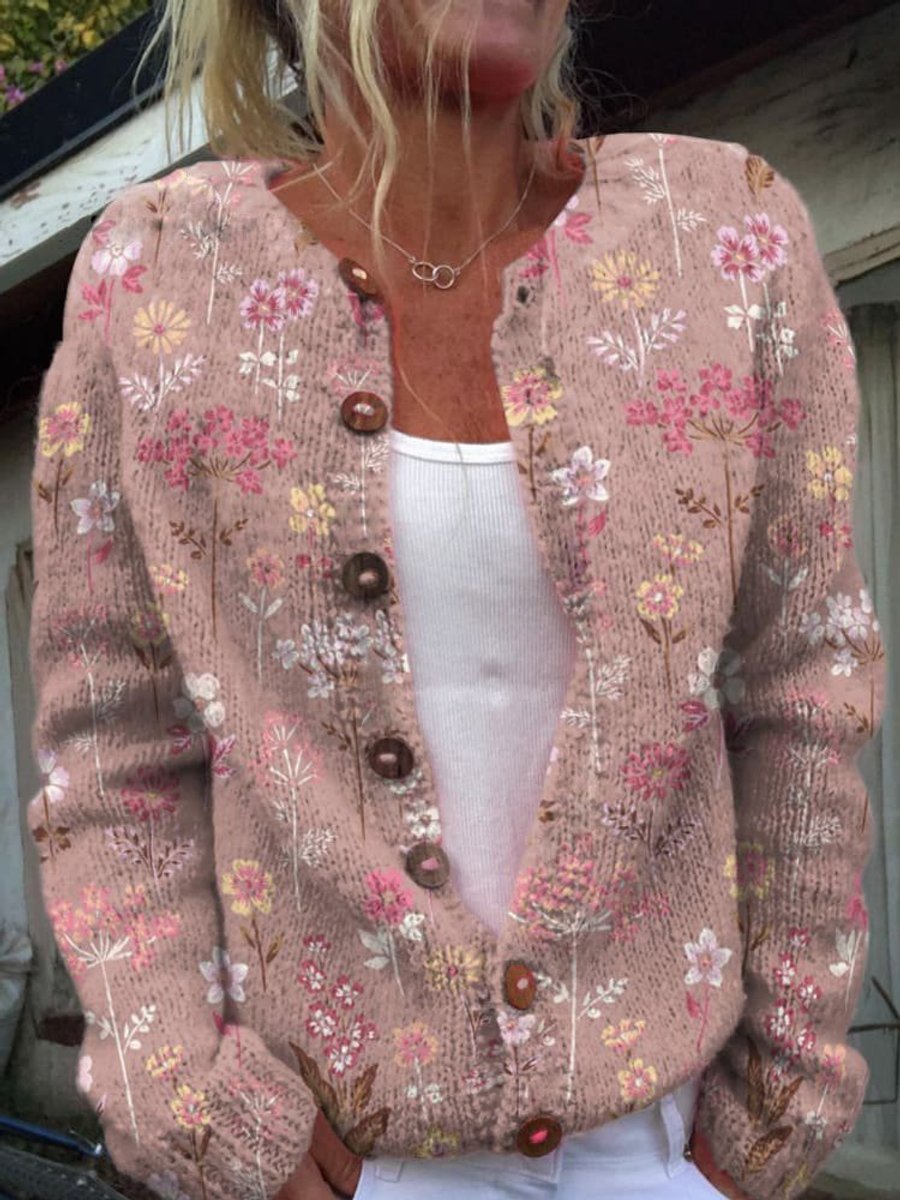Hazel | Kort gebreid vest met bloemenpatroon en grote knopen