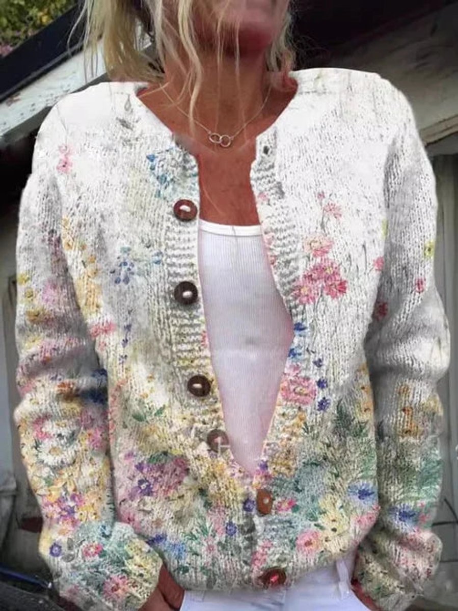 Hazel | Kort gebreid vest met bloemenpatroon en grote knopen