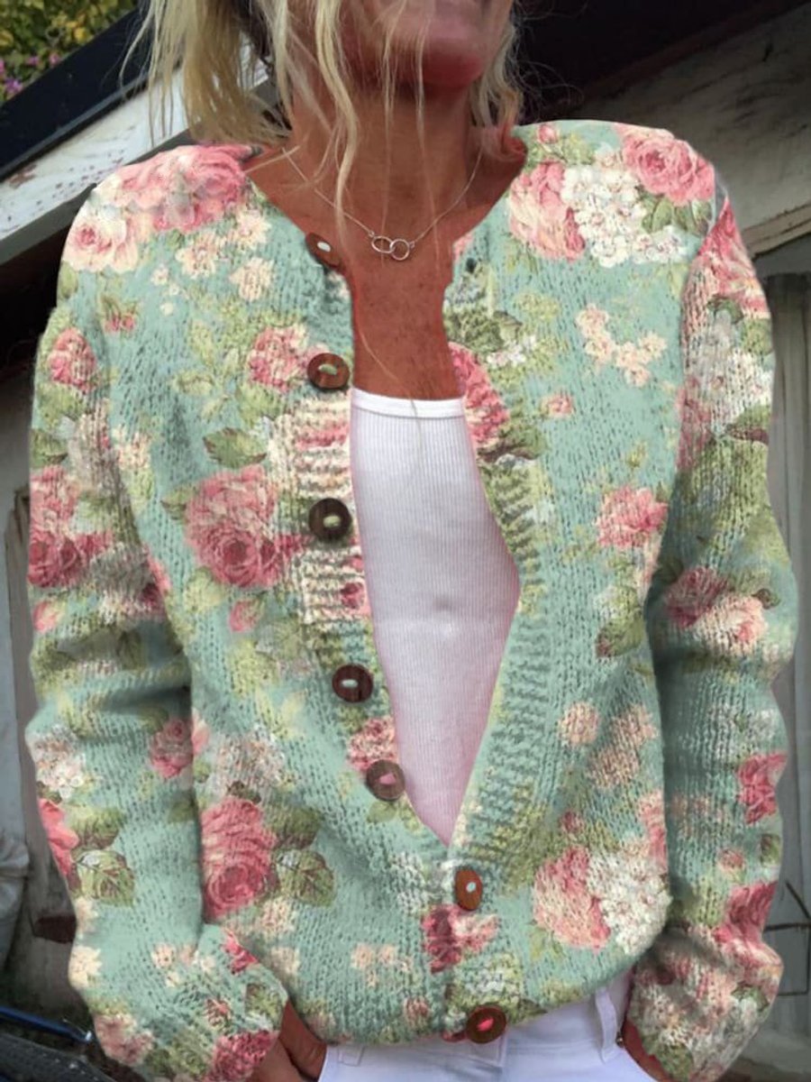 Hazel | Kort gebreid vest met bloemenpatroon en grote knopen