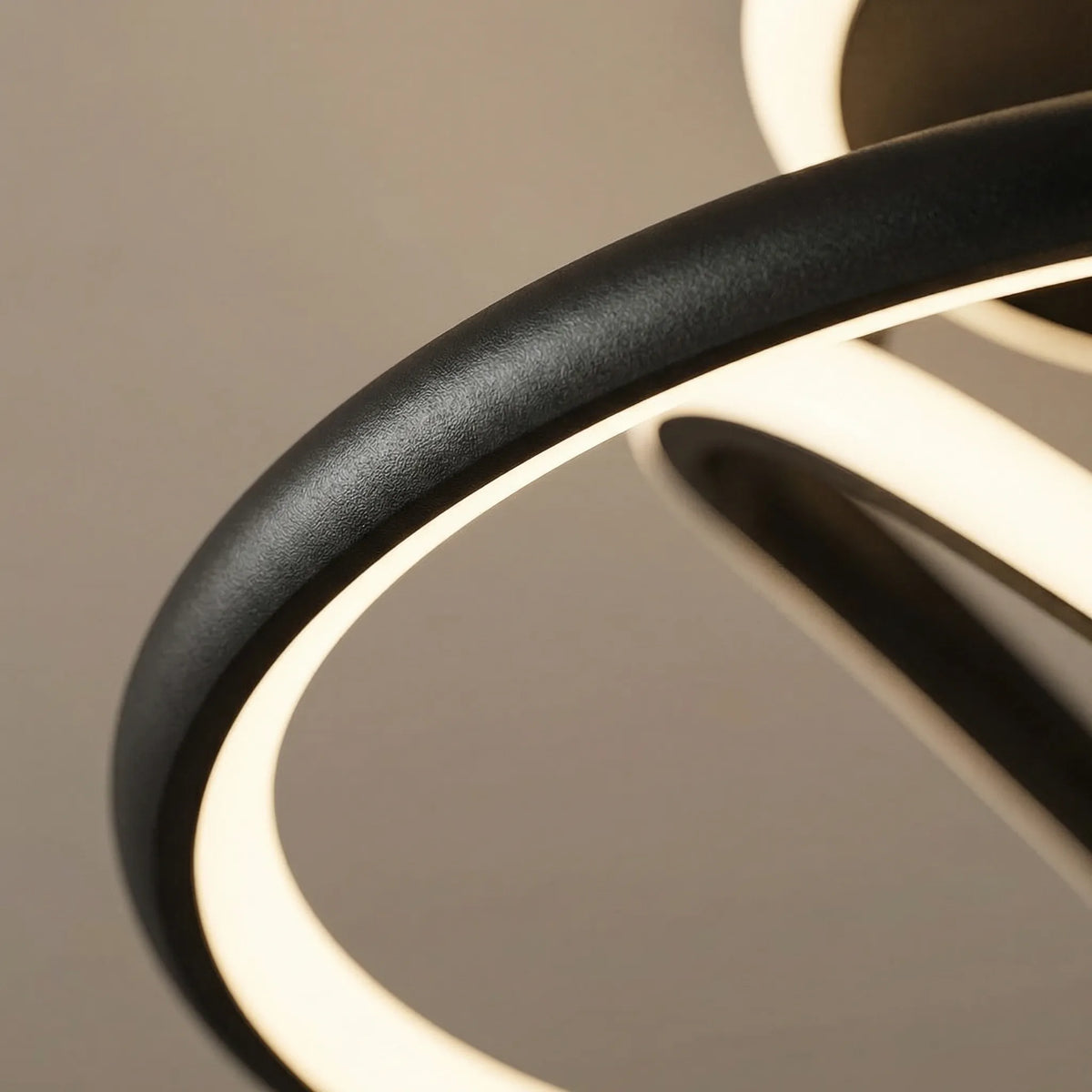 Minimalistisch-moderne plafondlamp