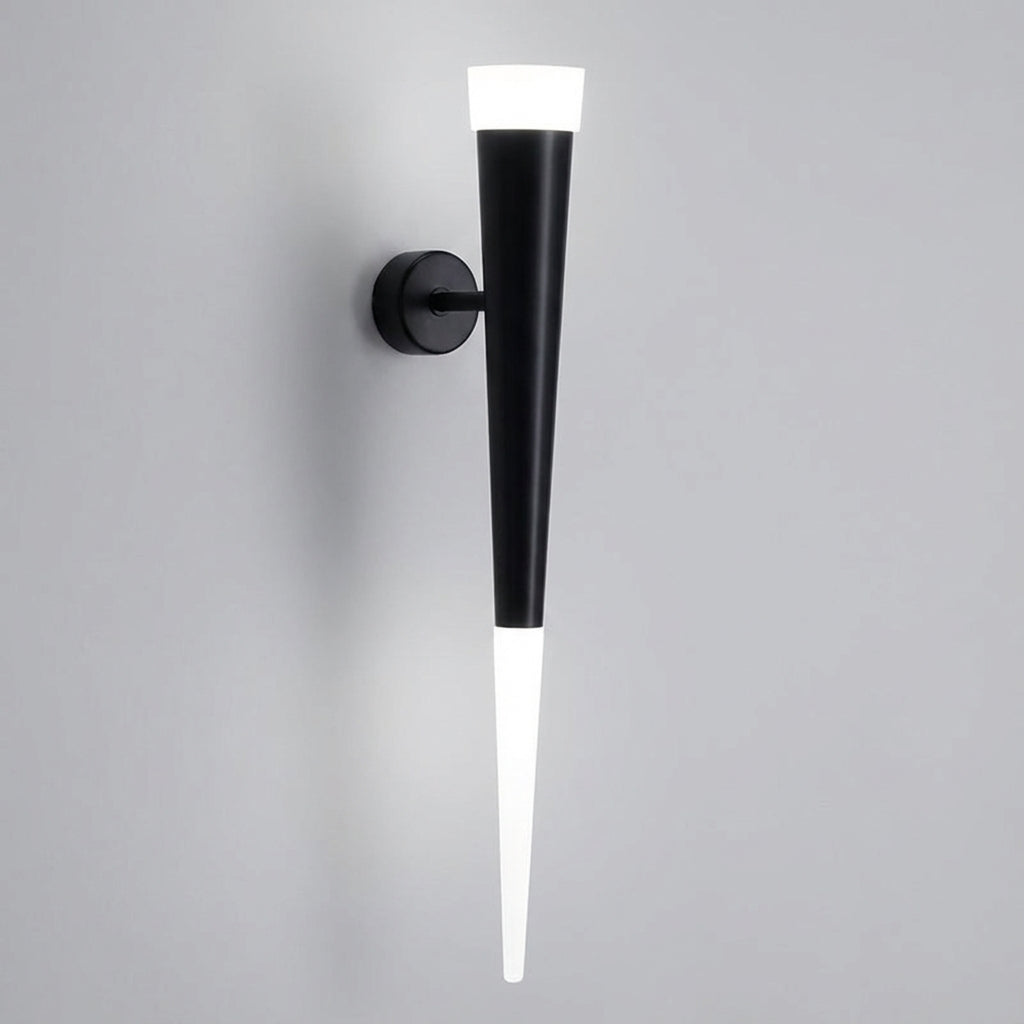 Moderne, kegelvormige wandlamp
