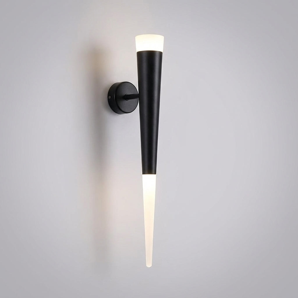 Moderne, kegelvormige wandlamp