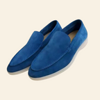 En comfortabele suède loafers