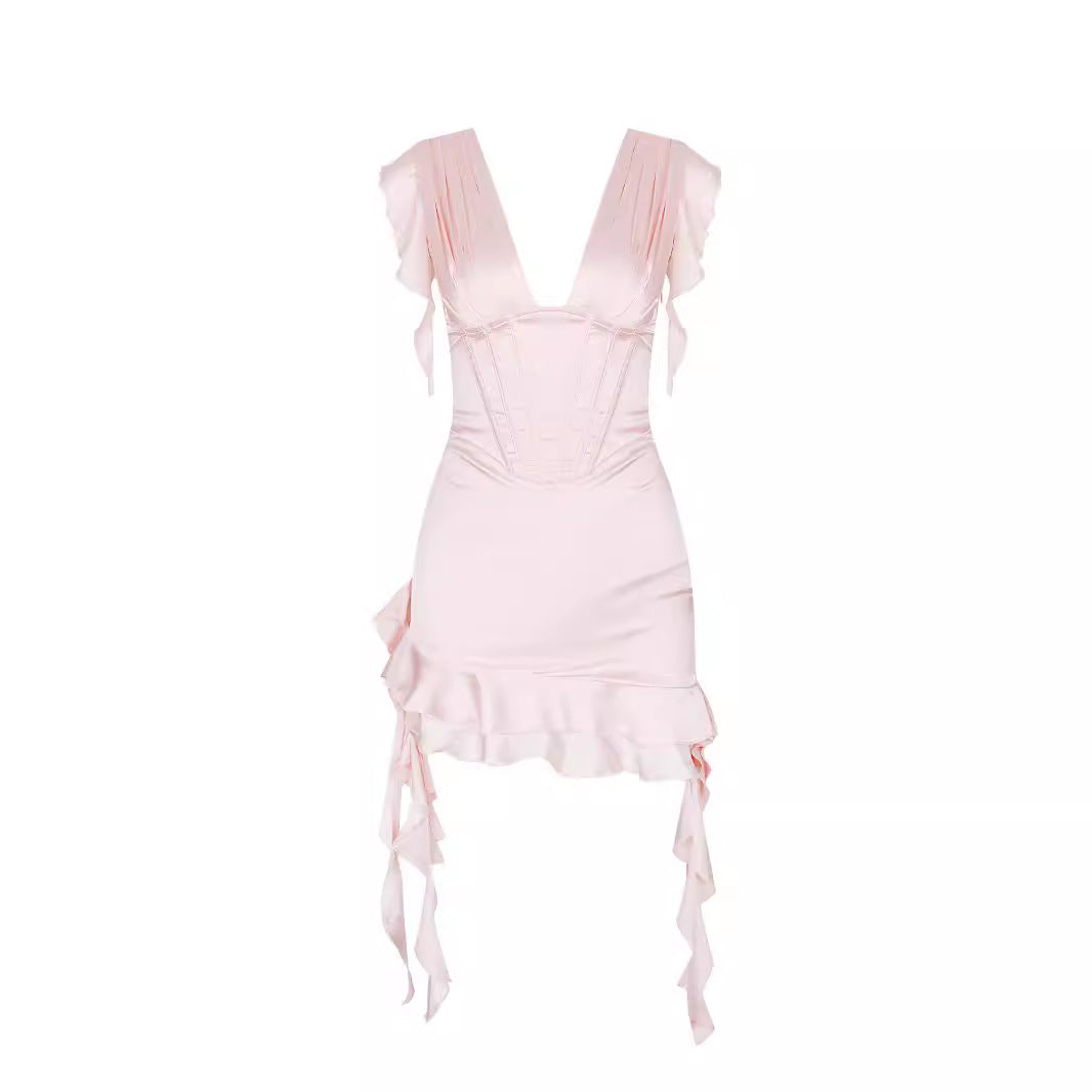 Asymmetrische ruches jurk met V-hals en figuuraccentuering