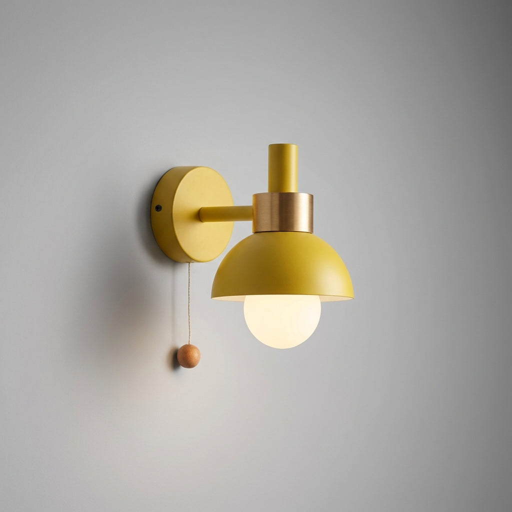 Wandlamp met pastelkleurige lampenkap