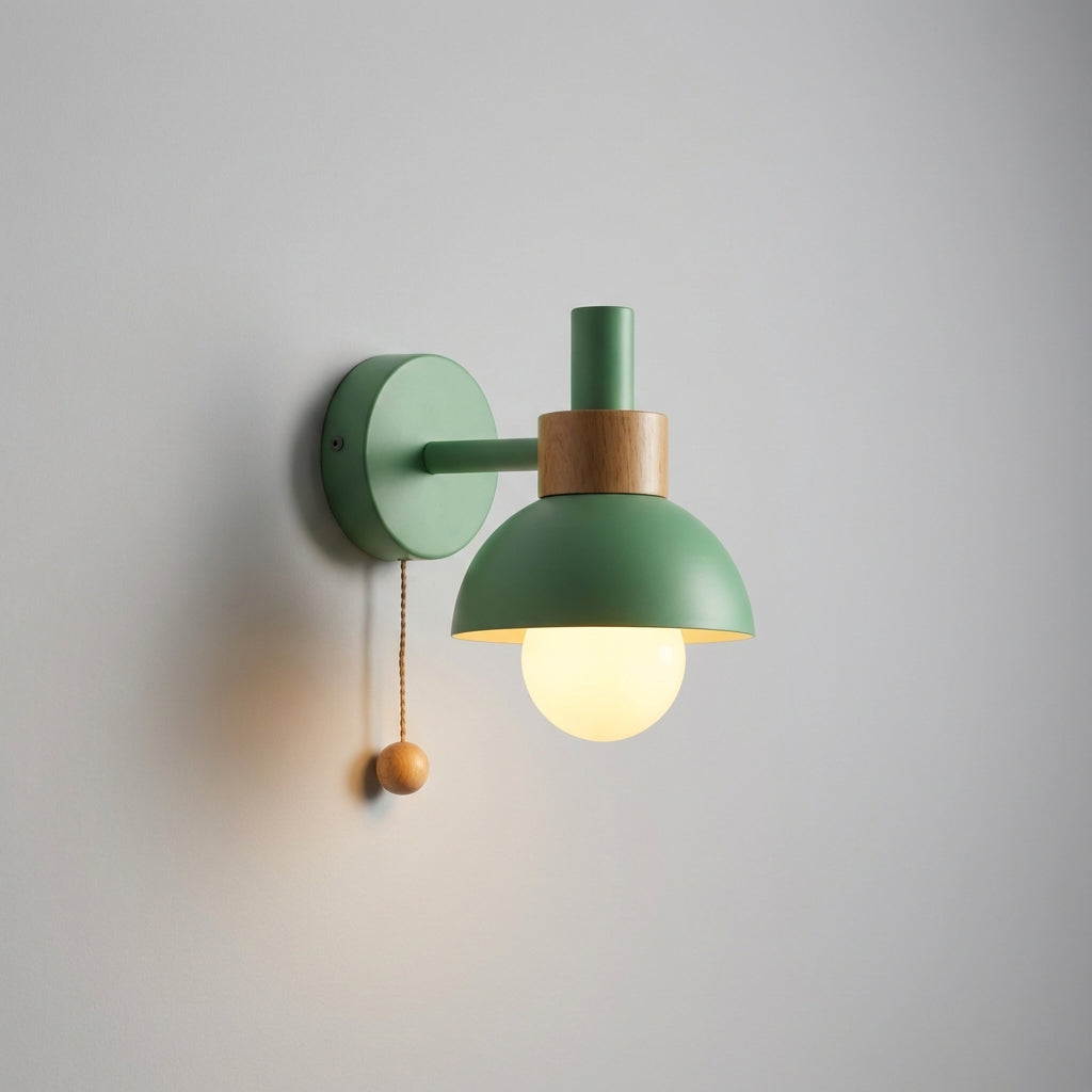 Wandlamp met pastelkleurige lampenkap