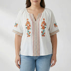 Plussize geborduurde top met korte mouwen — afbeelding 31