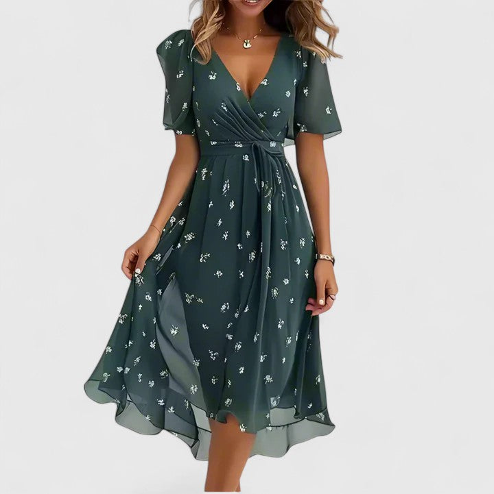 Gina | Korte bloemenjurk met V-hals en asymmetrische zoom