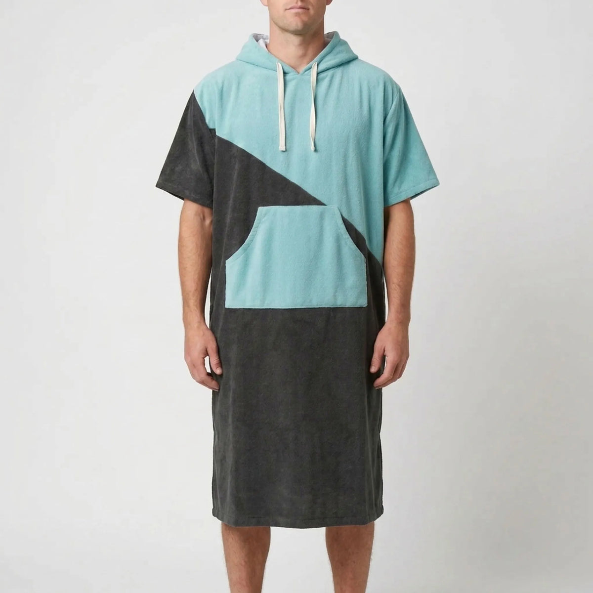 Loszittende omkleedponcho met capuchon
