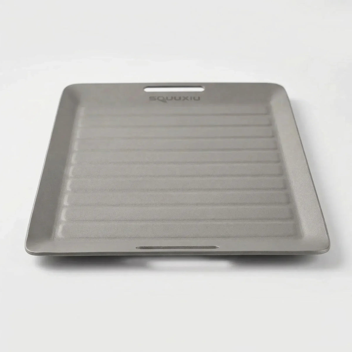 Geribbelde titanium campinggrillplaat met tangen