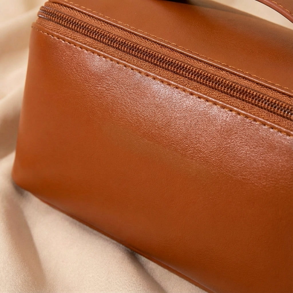 Ruime vierkante beautycase