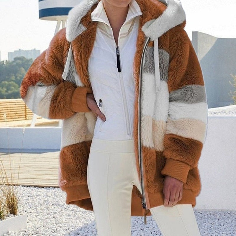 Ivanka | Oversized pluche vest met capuchon en rits
