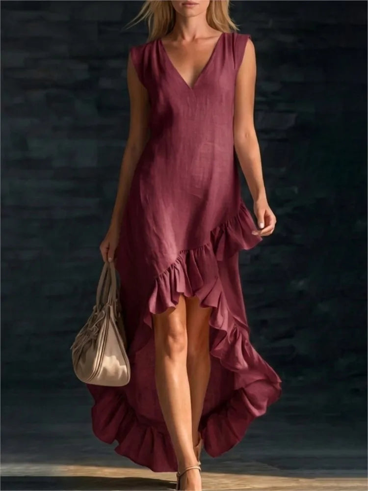 Mouwloze maxi-jurk met V-hals en asymmetrische ruchezoom