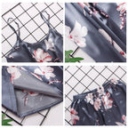Satijnen pyjama set, voorzien van bloemenprint