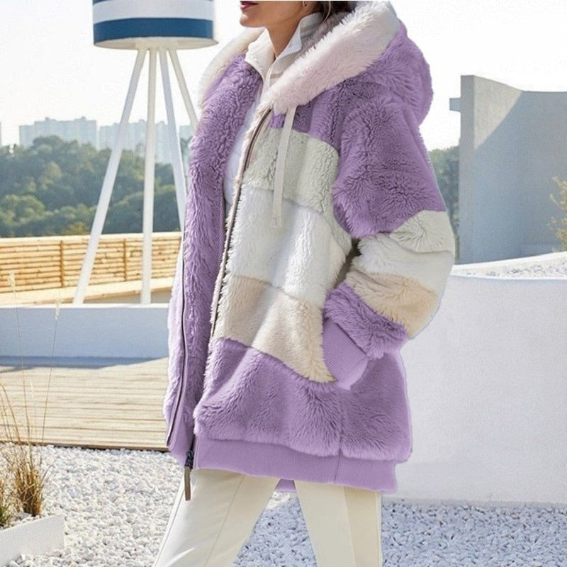 Ivanka | Oversized pluche vest met capuchon en rits