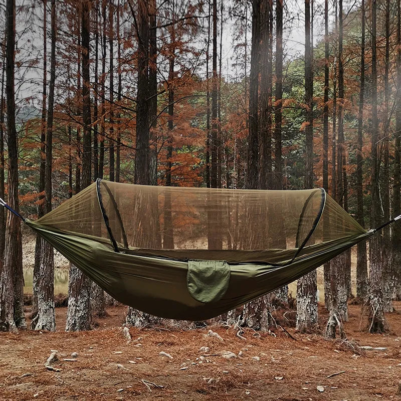 Outdoor hangmat met klamboe