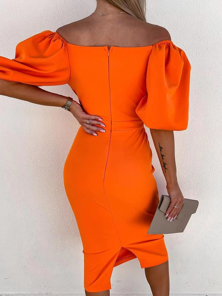 Kokerjurk met pofmouwen – slim fit feestjurk met splitzoom