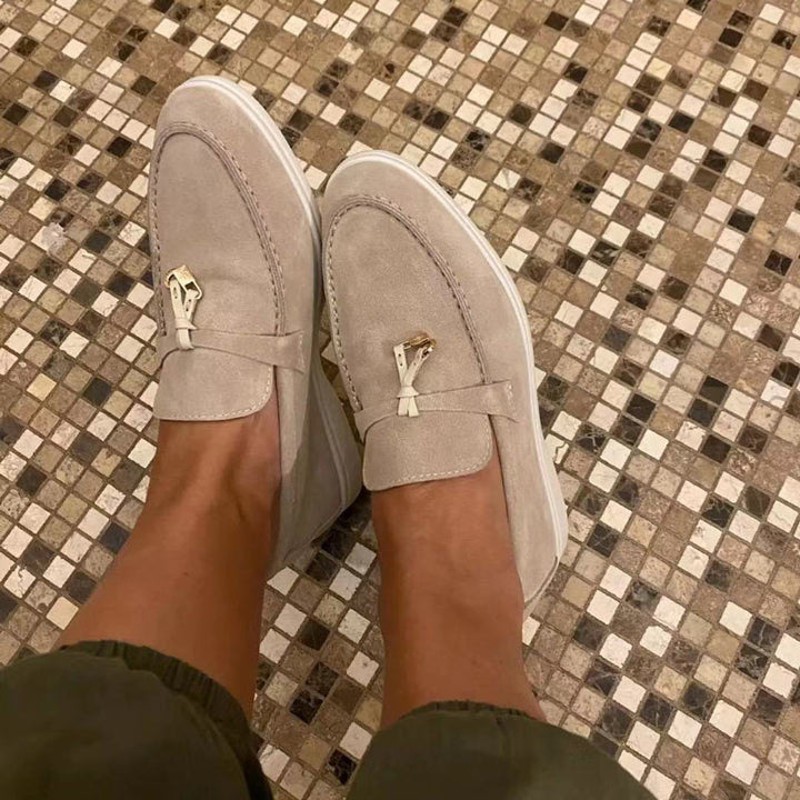 Loafers met slotdetail