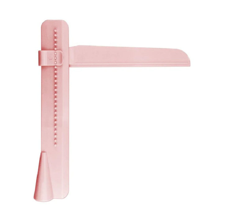 Cake scraper