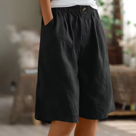 Luchtige short met elastische taille en toelopende pijpen