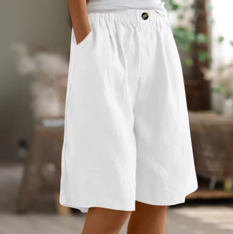 Luchtige short met elastische taille en toelopende pijpen
