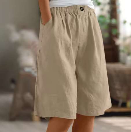 Luchtige short met elastische taille en toelopende pijpen