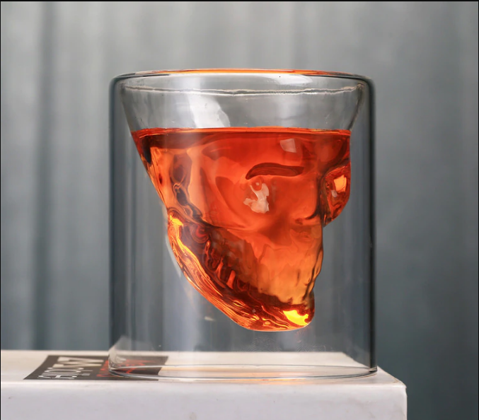 Shotglas met 3D-schedel