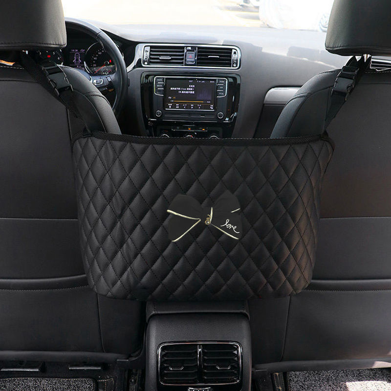 Opberghouder voor een tas in de auto