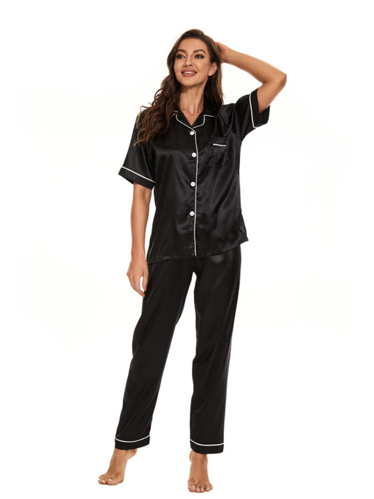 Satijnen pyjama voor dames – Noor