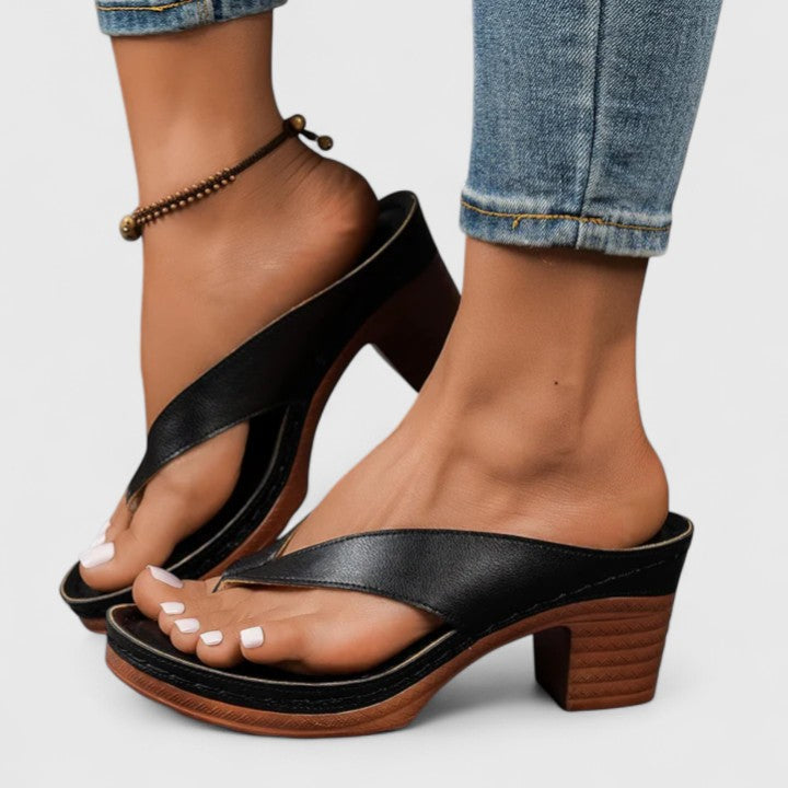Schoenen met hak en schokdempende antislipzool