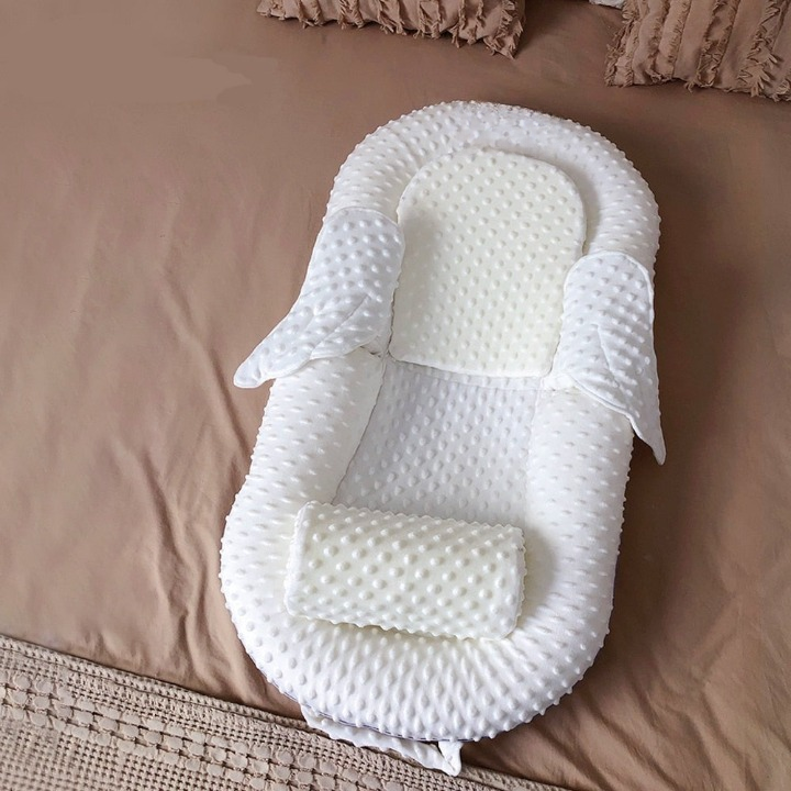 Ergonomisch babynest met rugsteun en mesh-ligvlak