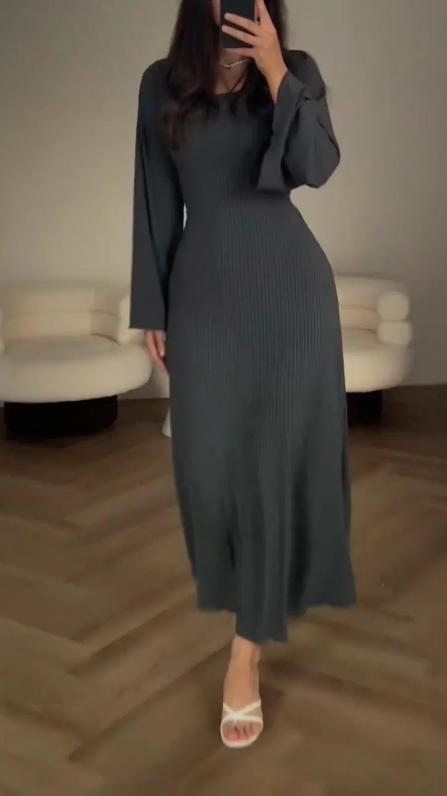 Bodycon maxi jurk met vetersluiting