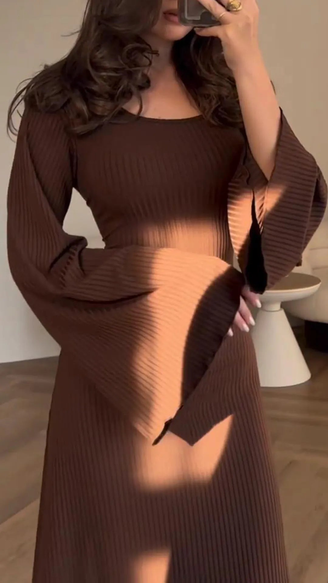 Bodycon maxi jurk met vetersluiting