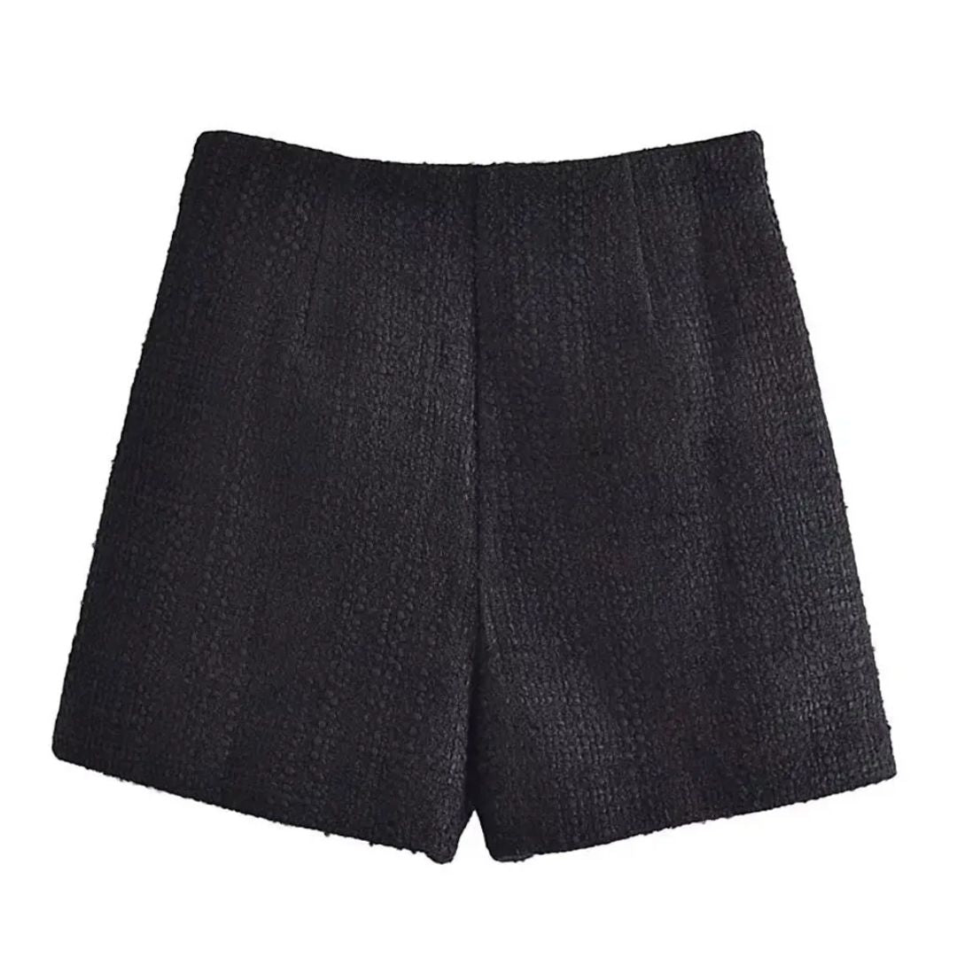 Carly tweed short
