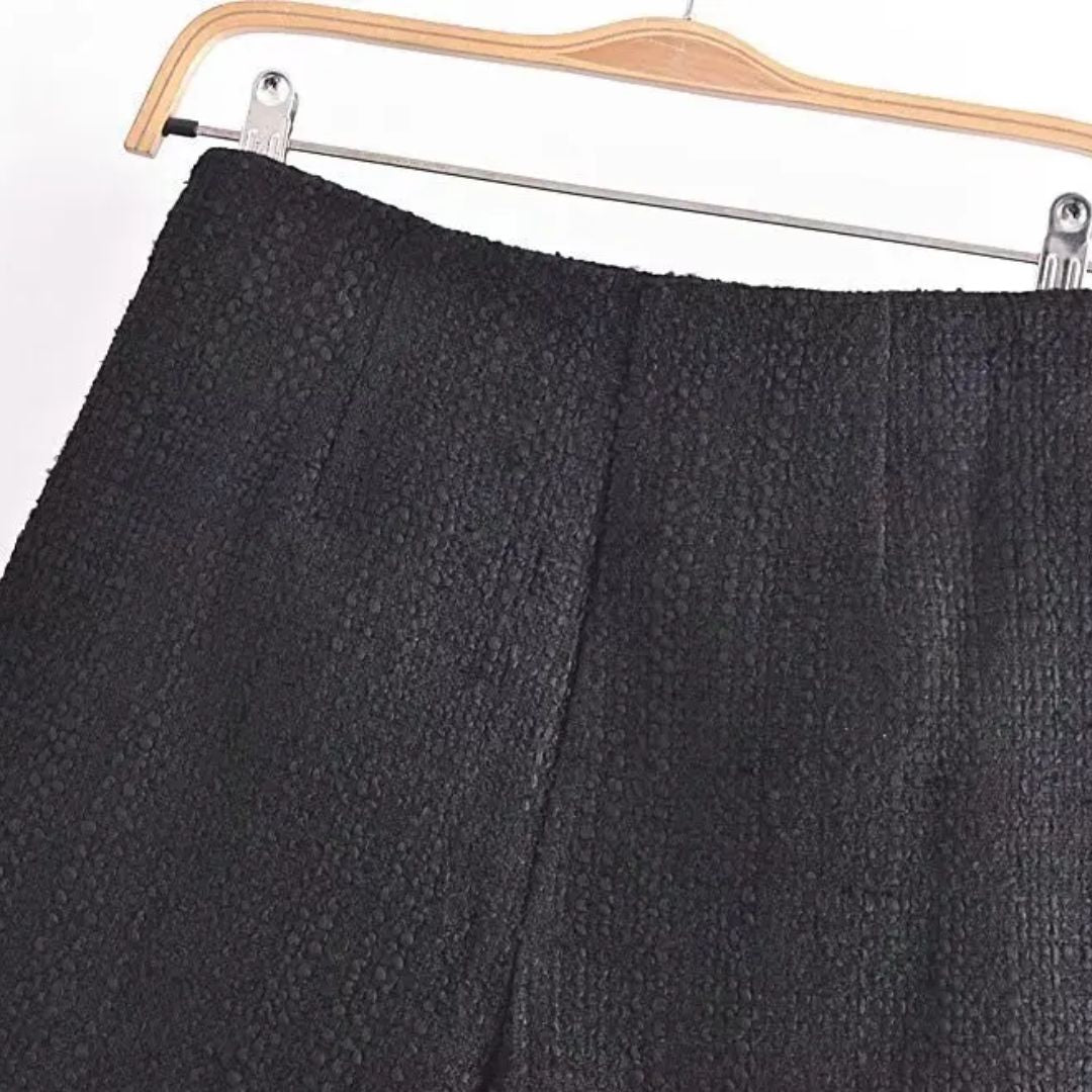 Carly tweed short