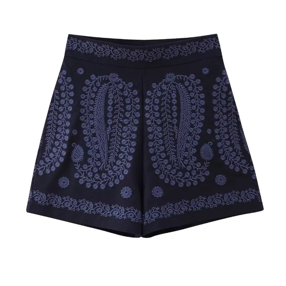Cathy geborduurde shorts