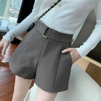 Naomi short