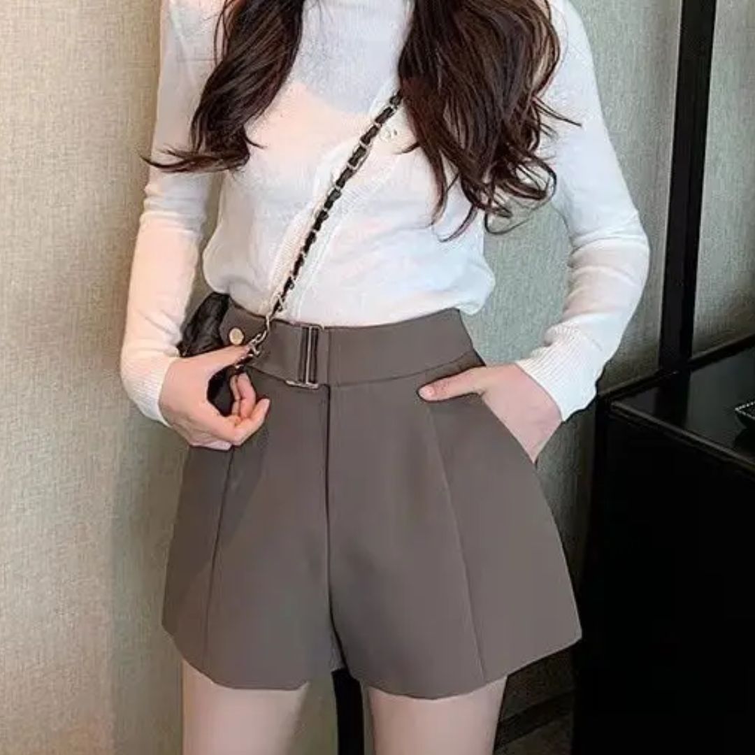 Naomi short