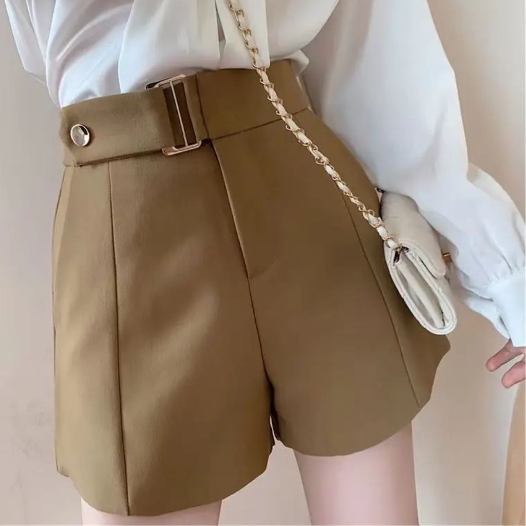 Naomi short
