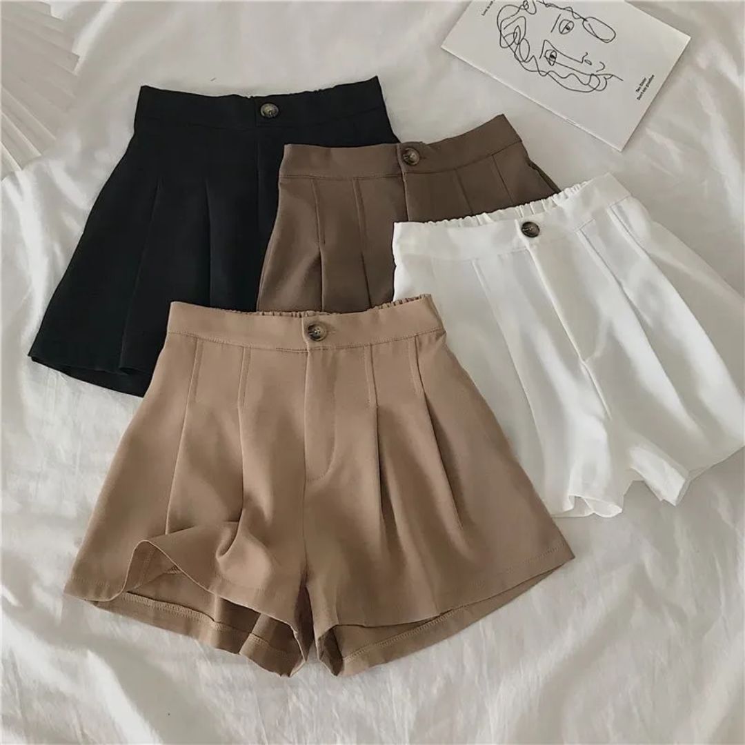 Lara short