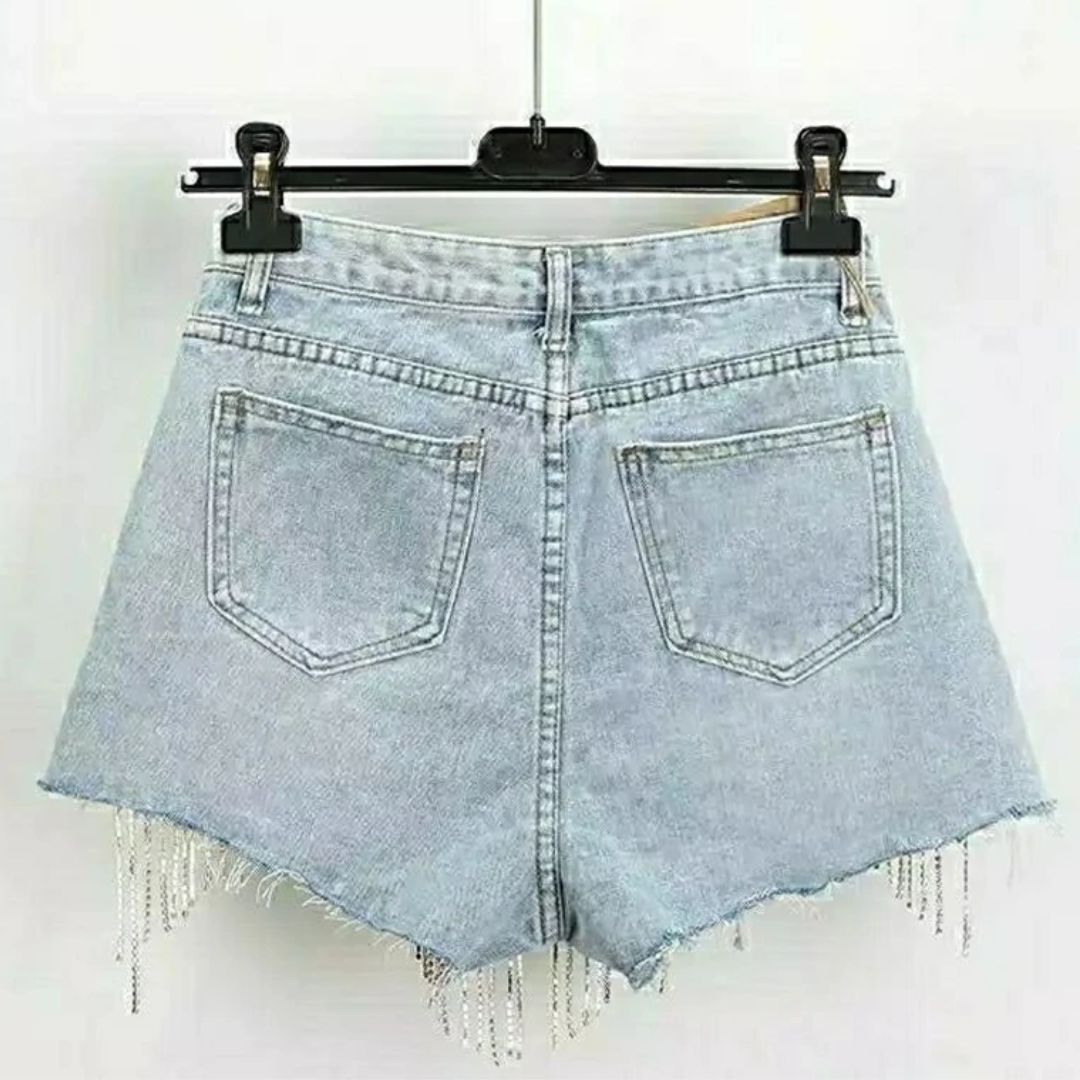 Pinky diamond short