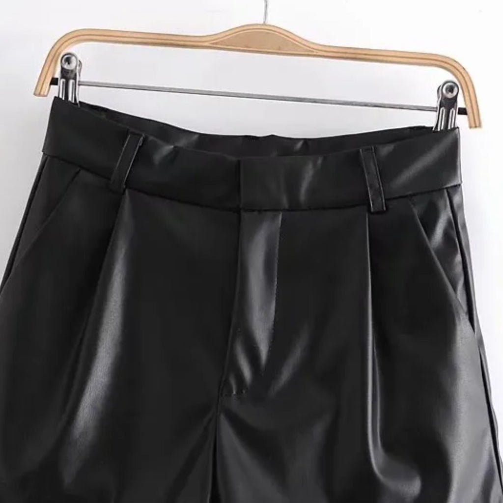 Angel leren short