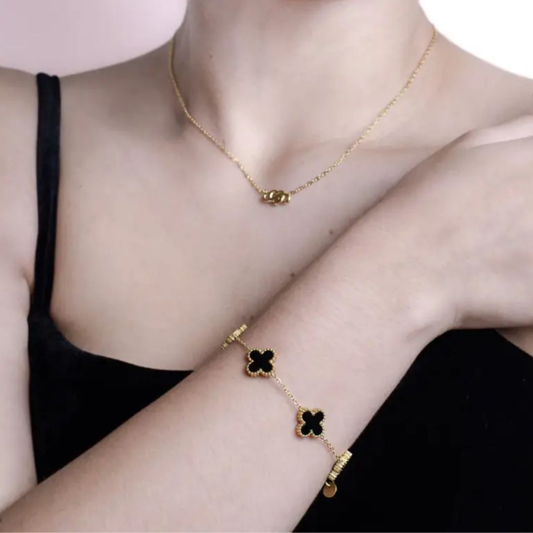 Zwarte klaverarmband