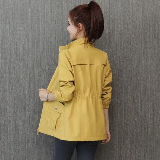 Kavita | Lichte damestrenchcoat met verstelbare taille