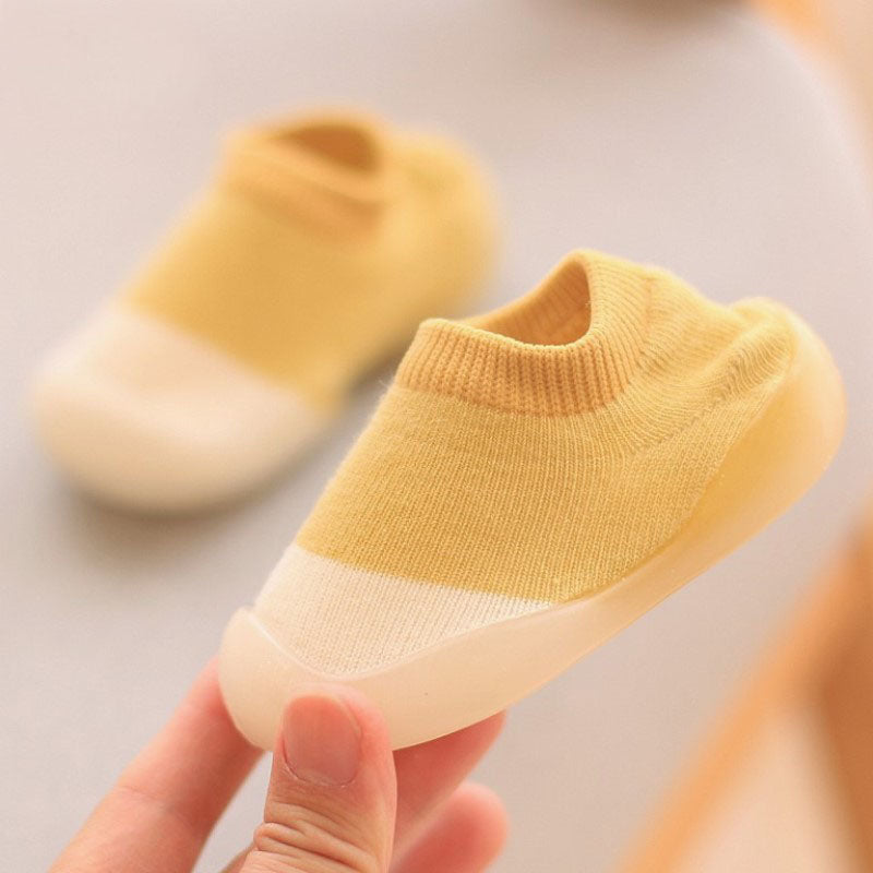 Zachte gebreide peuterschoenen - anti-slip slofjes