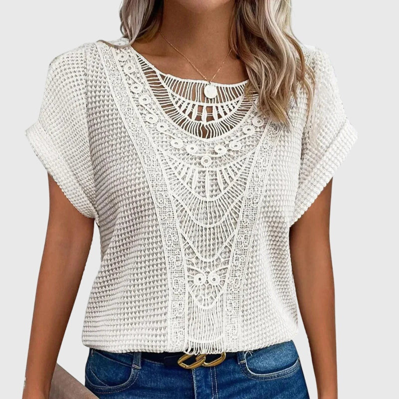 Rania | Lichte blouse met kanten details