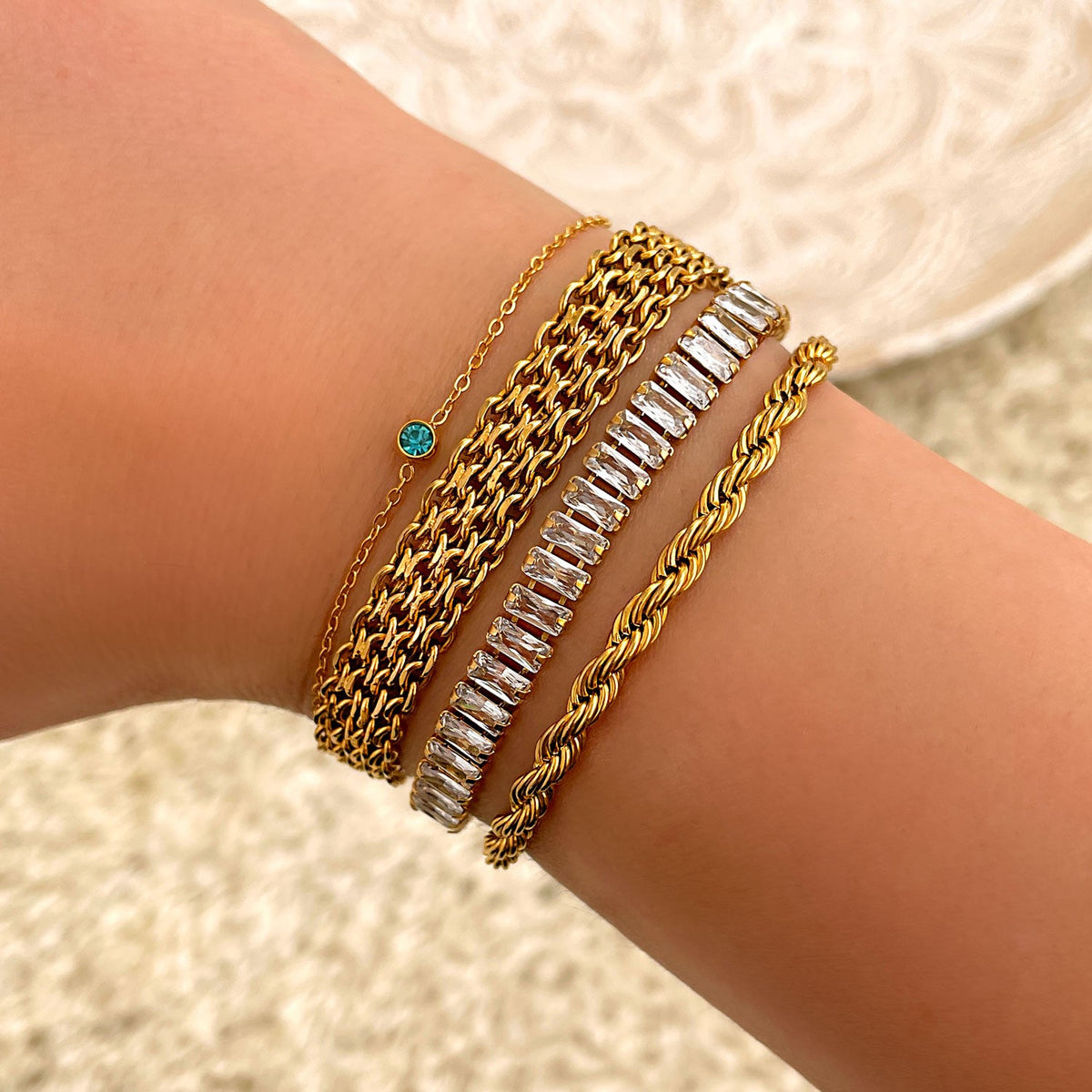 Ronde geboortesteenarmband met edelsteen