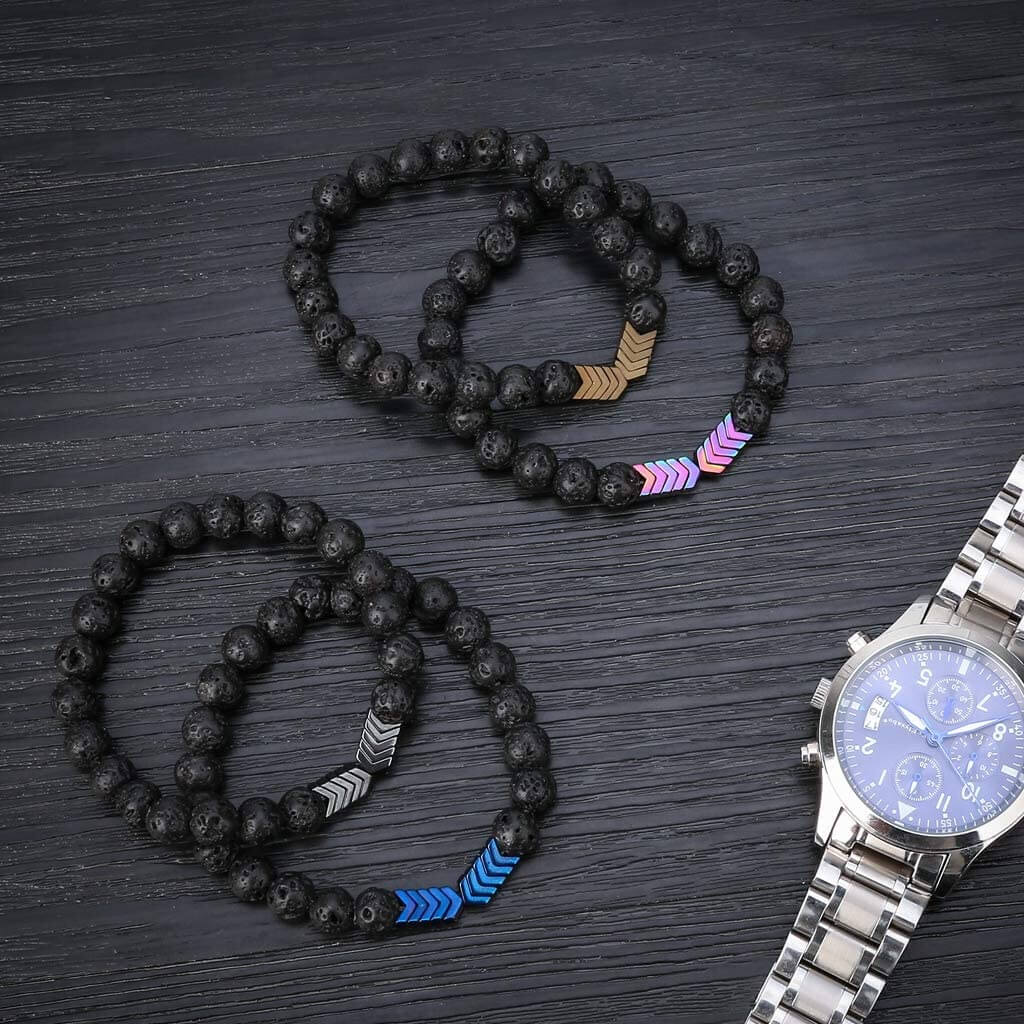 Lavasteenarmband met pijlmotief