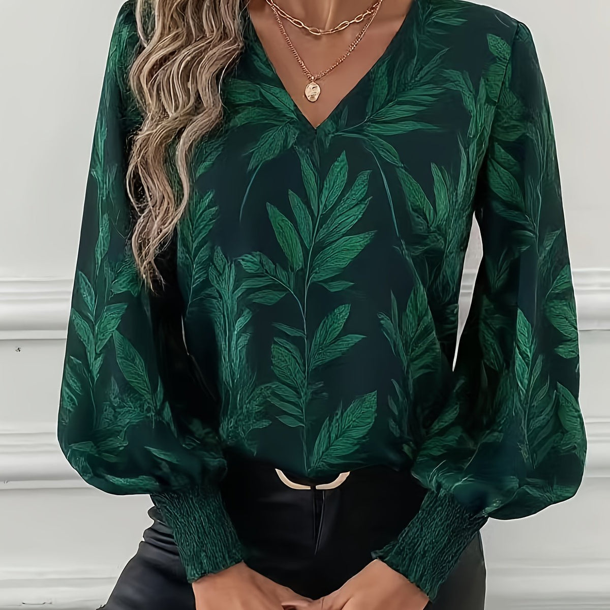 Blouse met botanisch patroon, V-hals en lantaarnmouwen